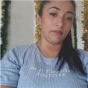 Licenciada en ciencias naturales y educación ambiental imparte clases con niños de todas ñas edades